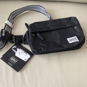 LONDON FOG HIPSACK belt or sling bag